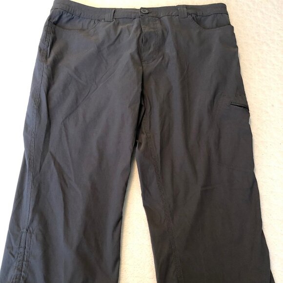 Eddie Bauer Pants - Eddie Bauer Size 14 Cropped Hiking Active Sporty Pant Casual color dark grn/grey